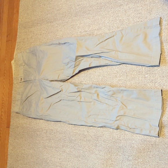 Youth Vineyard Vines flat front tan khakis size 14 - Picture 3 of 4